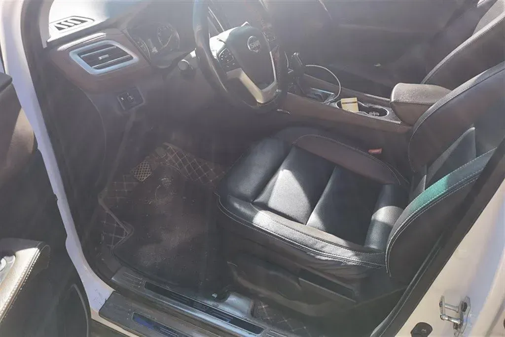 2017 SWM X7 1.5T 156HP L4 6AT,autocango,china used car exporter,china ev exporter,chinese used car exporter,chinese used ev exporter