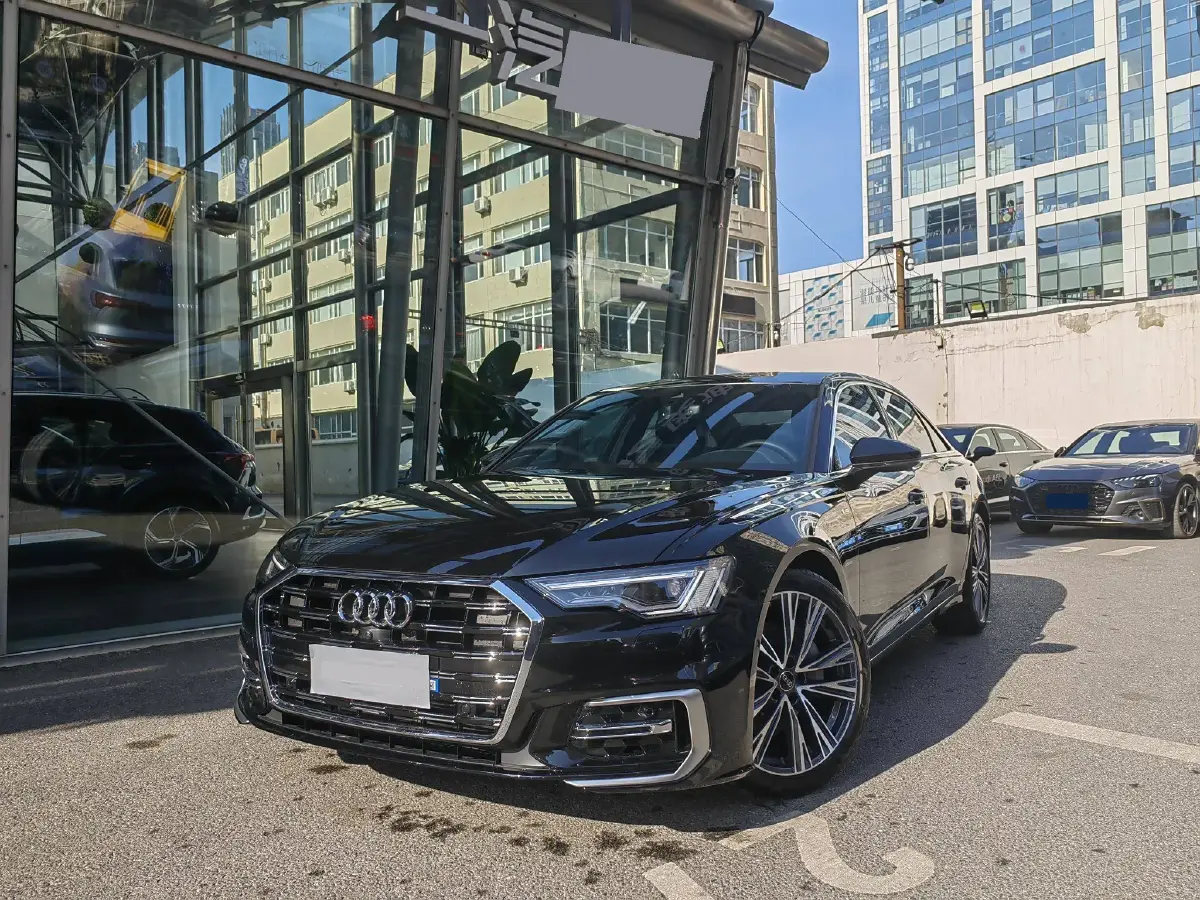 2024 Audi A6L 2.0T 245HP L4 7DCT
