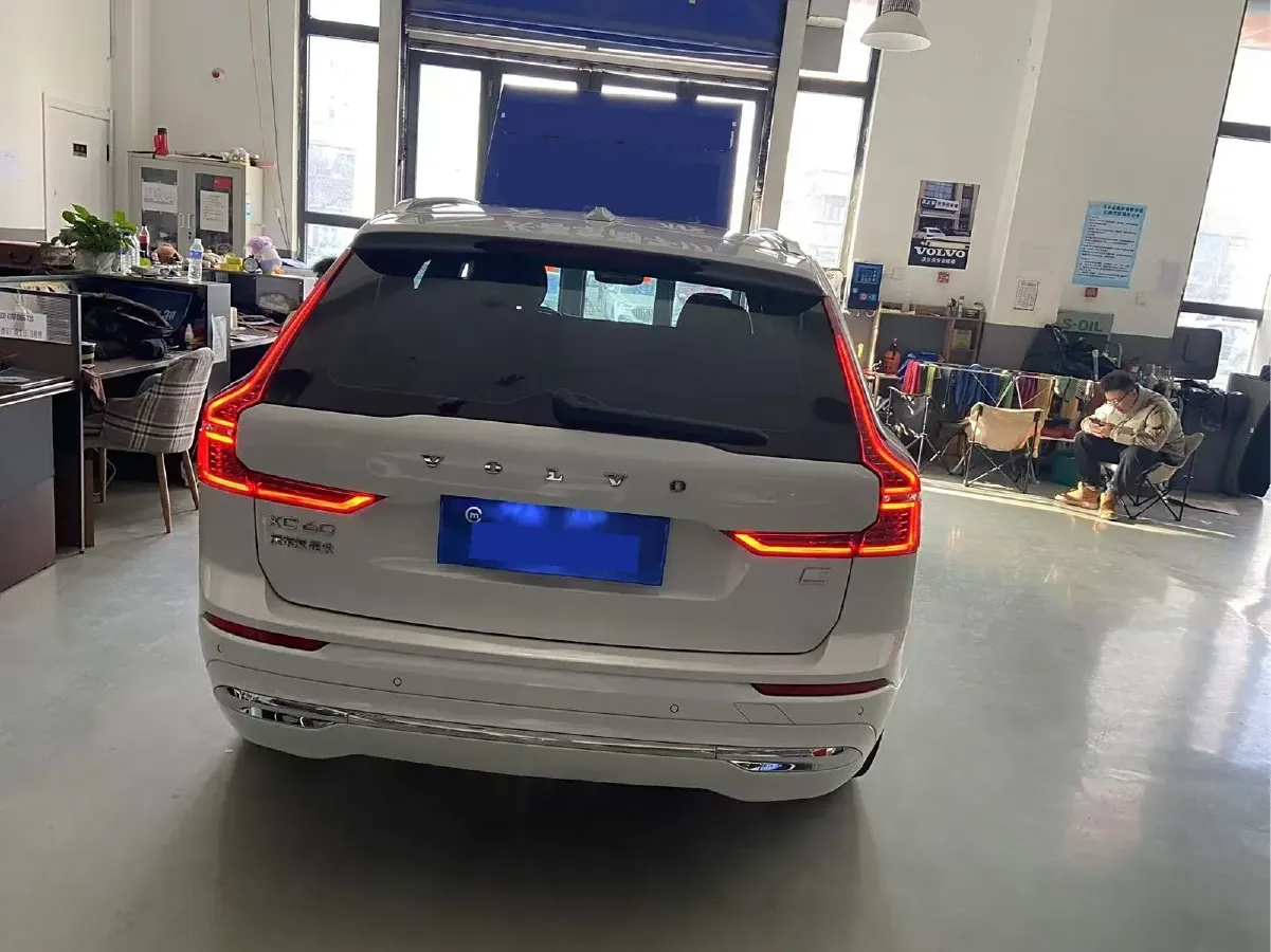 2022 Volvo XC60 PHEV 2.0T 310HP L4 8AT PHEV 18.8KWH,autocango,china used car exporter,china ev exporter,chinese used car exporter,chinese used ev exporter