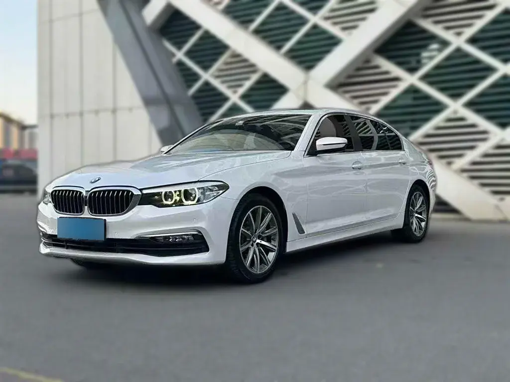 2018 BMW 5 Series 2.0T 224HP L4 8AT