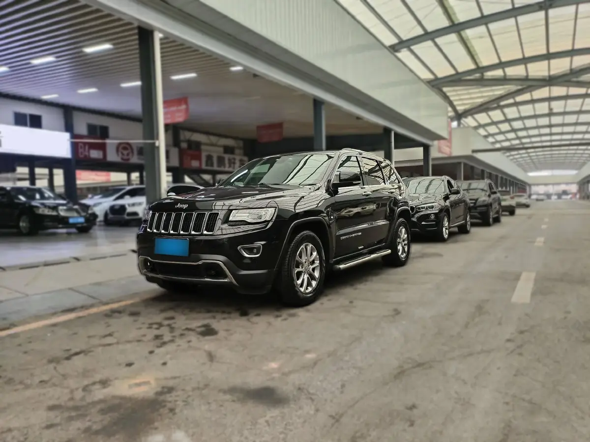 2016 Jeep Grand Cherokee 3.0T 243HP V6 8AT