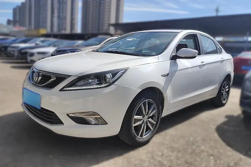 2018 ChangAn Eado 1.0T 117HP L3 7DCT PHEV