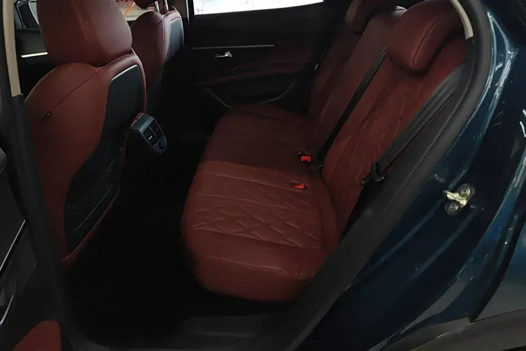 2022 Peugeot 4008 1.8T 211HP L4 8AT,autocango,china used car exporter,china ev exporter,chinese used car exporter,chinese used ev exporter