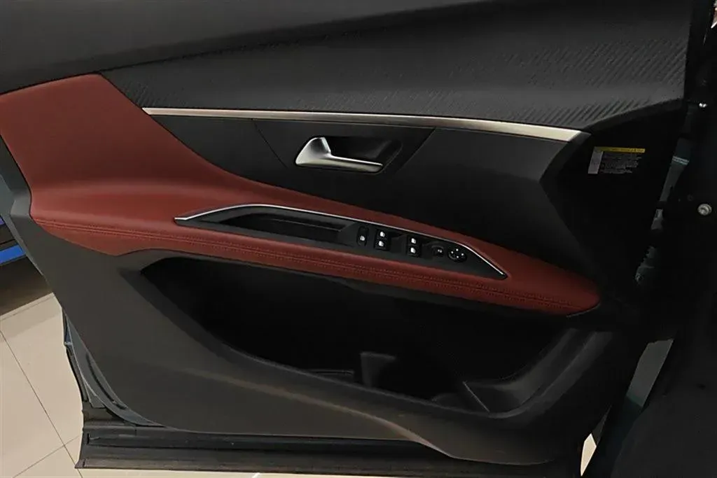 2022 Peugeot 4008 1.8T 211HP L4 8AT,autocango,china used car exporter,china ev exporter,chinese used car exporter,chinese used ev exporter