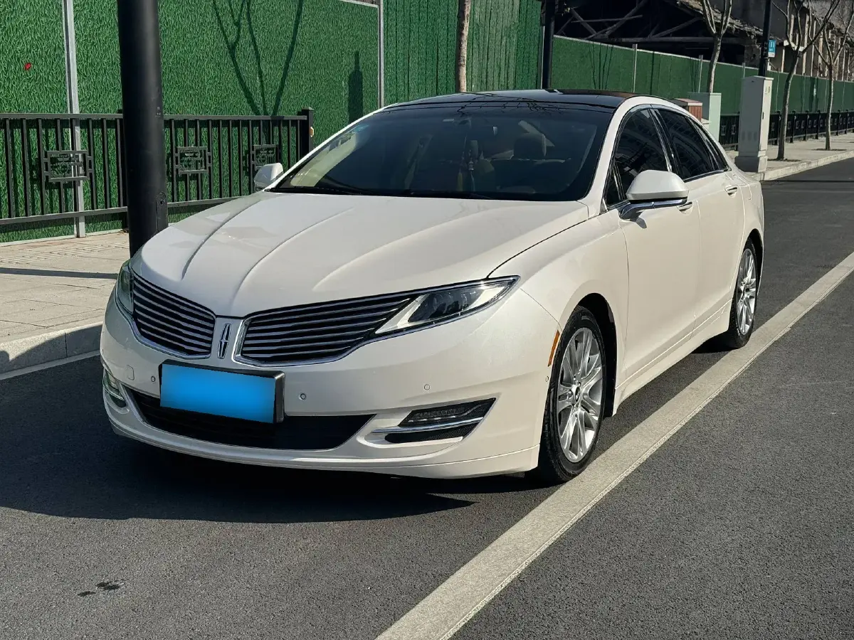 2014 Lincoln MKZ 2.0T 203HP L4 6AT