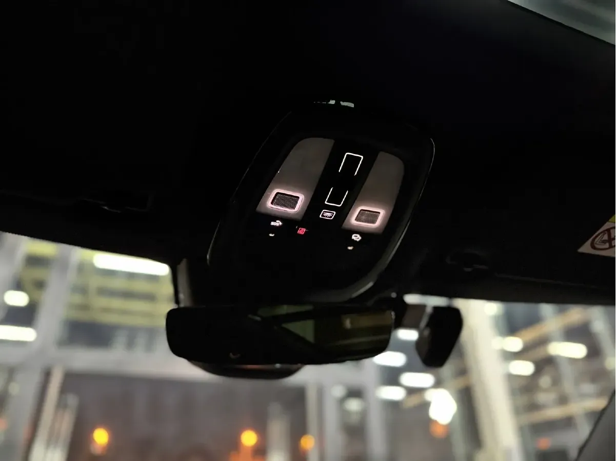 2024 Volvo XC90 2.0T 299HP L4 8AT,autocango,china used car exporter,china ev exporter,chinese used car exporter,chinese used ev exporter