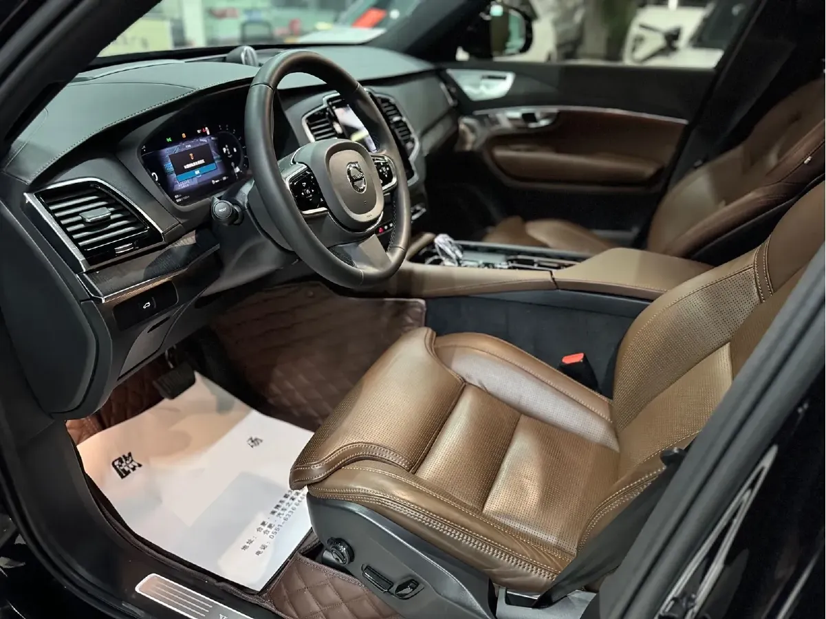 2024 Volvo XC90 2.0T 299HP L4 8AT,autocango,china used car exporter,china ev exporter,chinese used car exporter,chinese used ev exporter