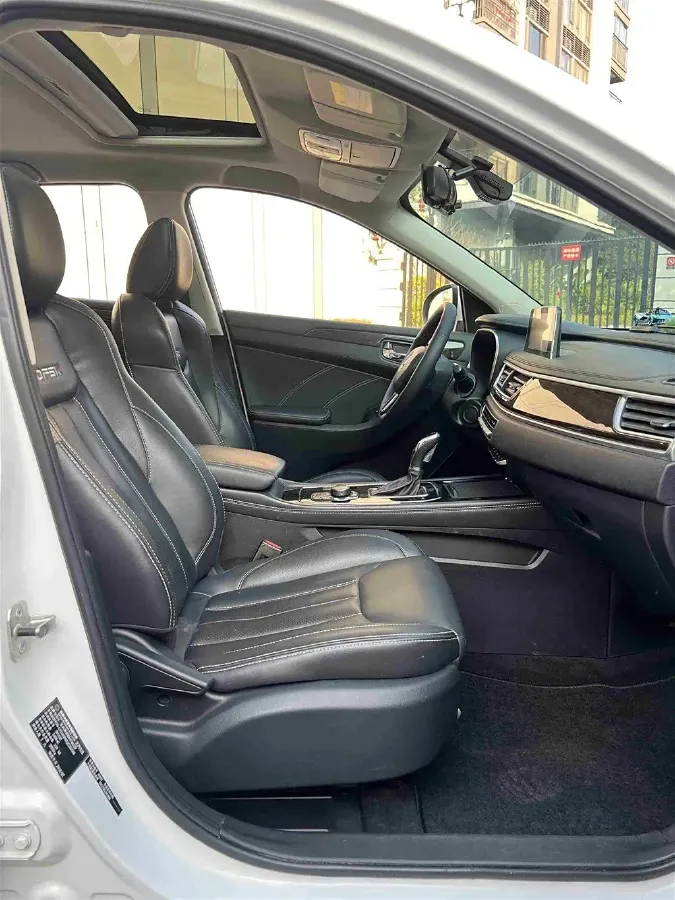 2018 DongFeng Fengon Fengon 580 1.5T 150HP L4 CVT,autocango,china used car exporter,china ev exporter,chinese used car exporter,chinese used ev exporter