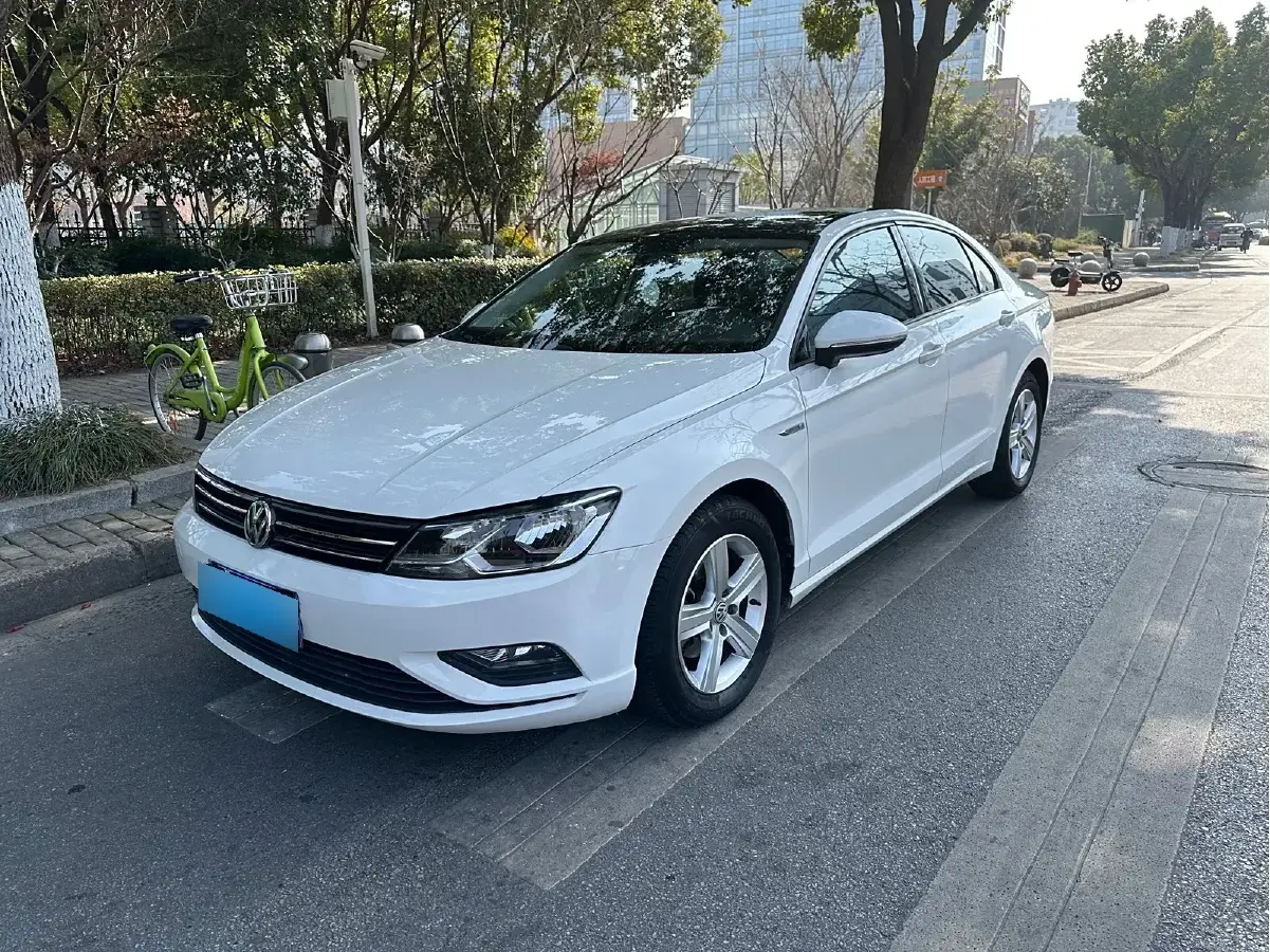 2017 Volkswagen Lamando 1.4T 131HP L4 7DCT