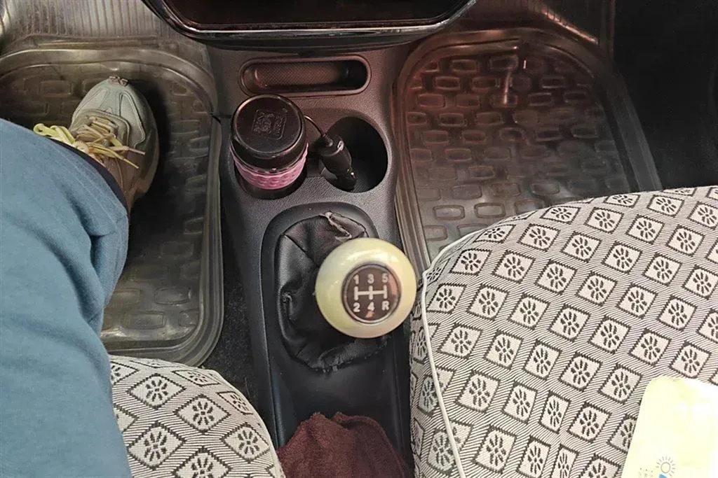 2012 BaoJun LeChi 1.2L 86HP L4 5MT,autocango,china used car exporter,china ev exporter,chinese used car exporter,chinese used ev exporter