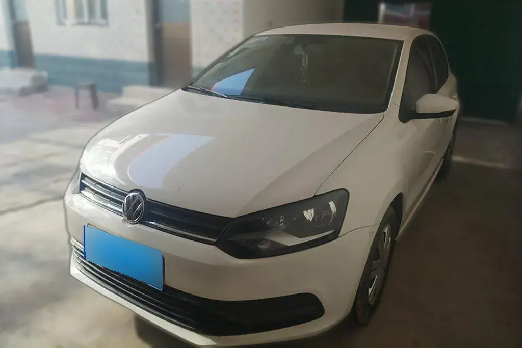 2016 Volkswagen Polo 1.4L 90HP L4 6AT