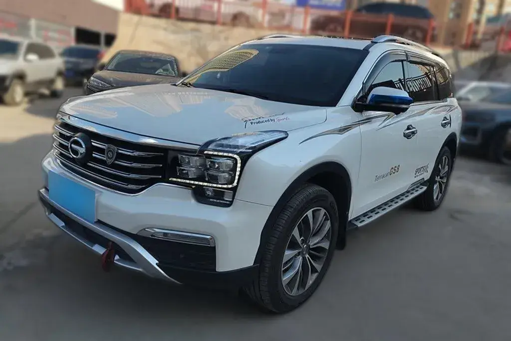 2017 GAC Trumpchi GS8 2.0T 201HP L4 6AT