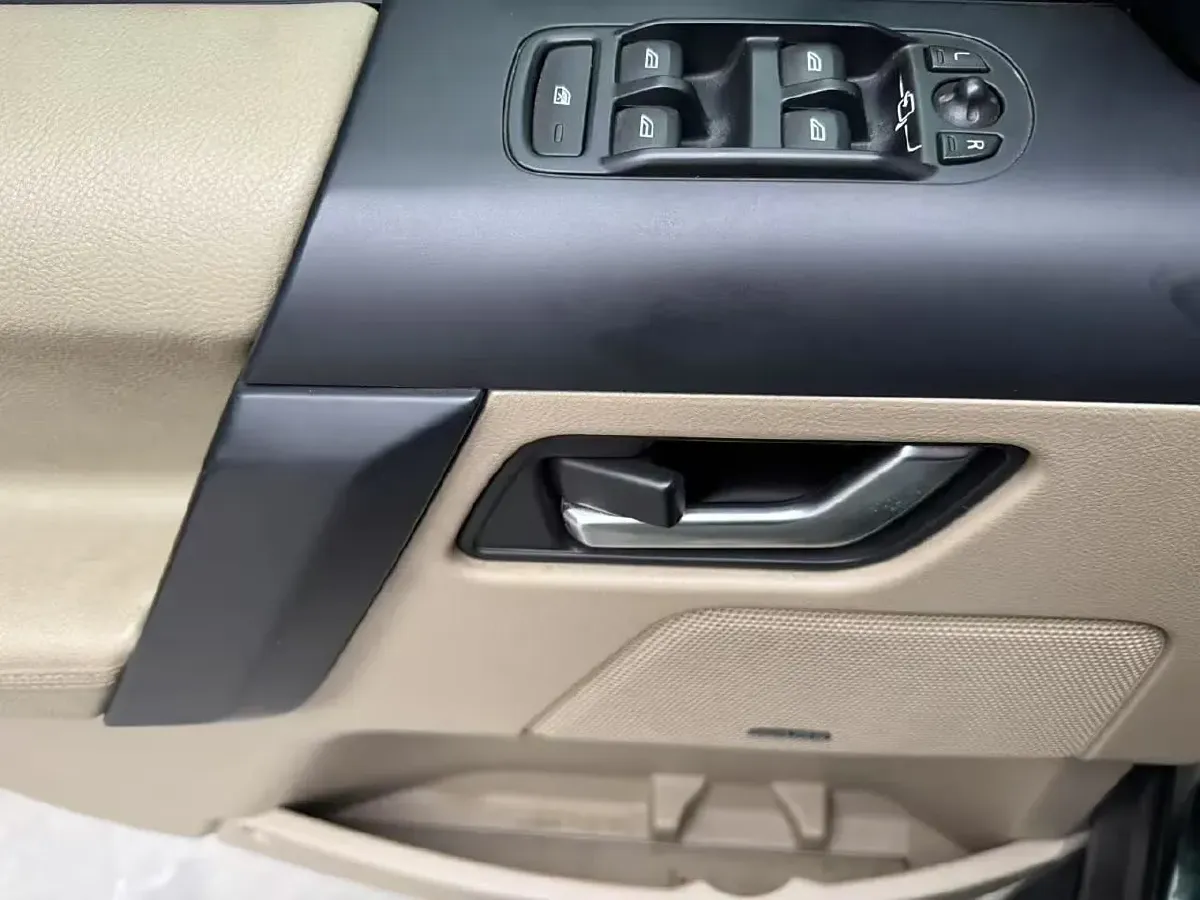 2010 Land Rover Freelander 2 2.2T 160HP L4 6AT,autocango,china used car exporter,china ev exporter,chinese used car exporter,chinese used ev exporter