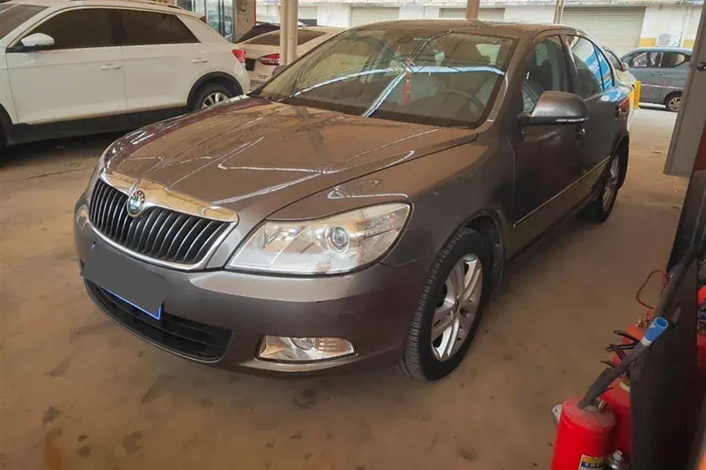 2012 Skoda Octavia 1.6L 105HP L4 6AT