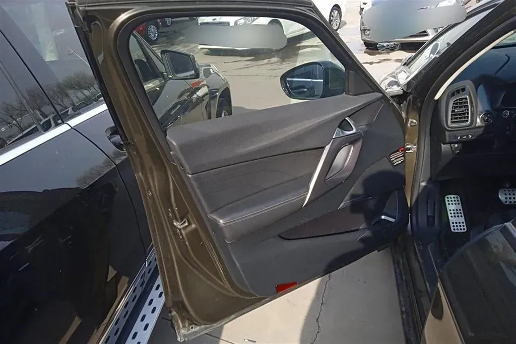 2014 DS 5 1.6T 200HP L4 6AT,autocango,china used car exporter,china ev exporter,chinese used car exporter,chinese used ev exporter