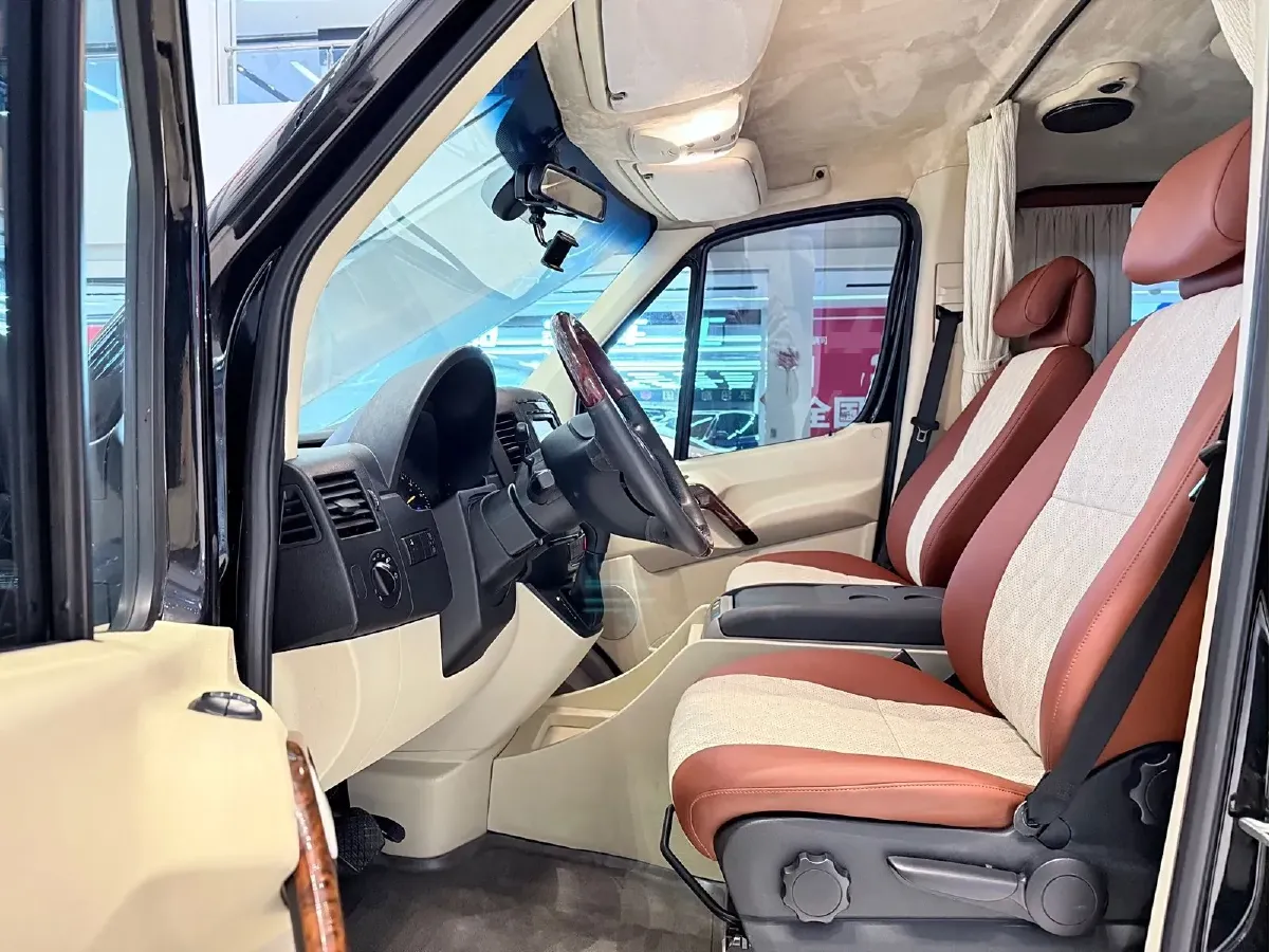 2009 Mercedes-Benz Sprinter 3.5L 258HP V6 5AT,autocango,china used car exporter,china ev exporter,chinese used car exporter,chinese used ev exporter