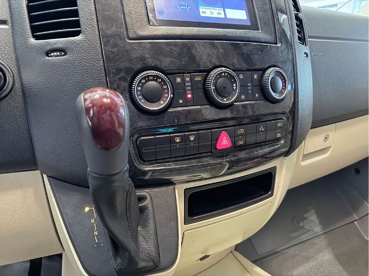 2009 Mercedes-Benz Sprinter 3.5L 258HP V6 5AT,autocango,china used car exporter,china ev exporter,chinese used car exporter,chinese used ev exporter