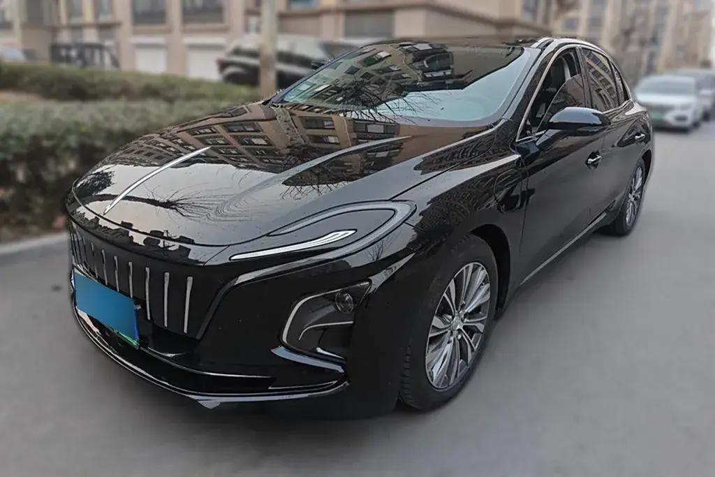 2023 HongQi E-QM5 BEV 82KWH