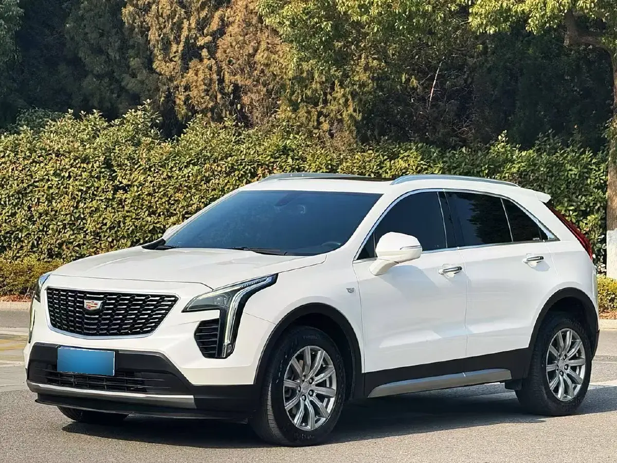 2020 Cadillac XT4 2.0T 241HP L4 9AT