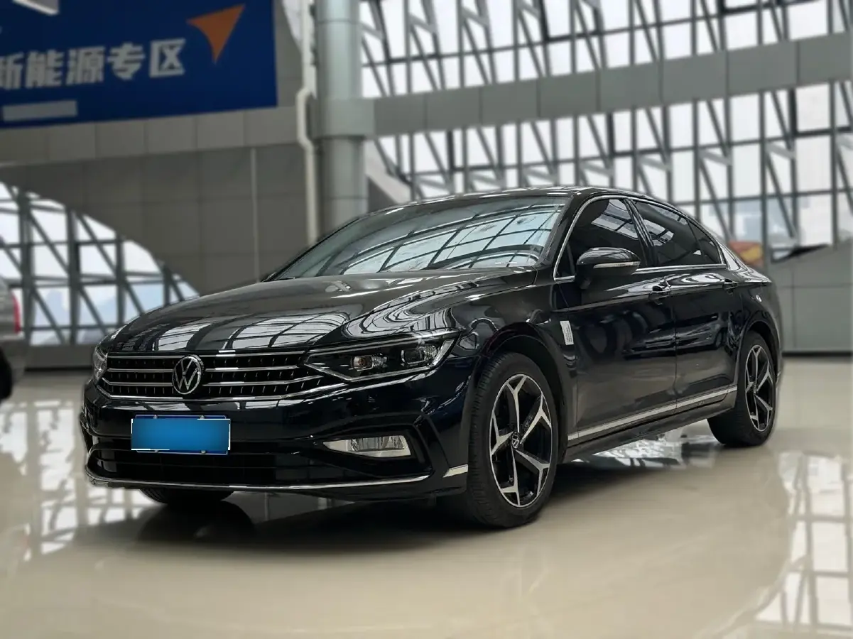 2023 Volkswagen Magotan 2.0T 186HP L4 7DCT