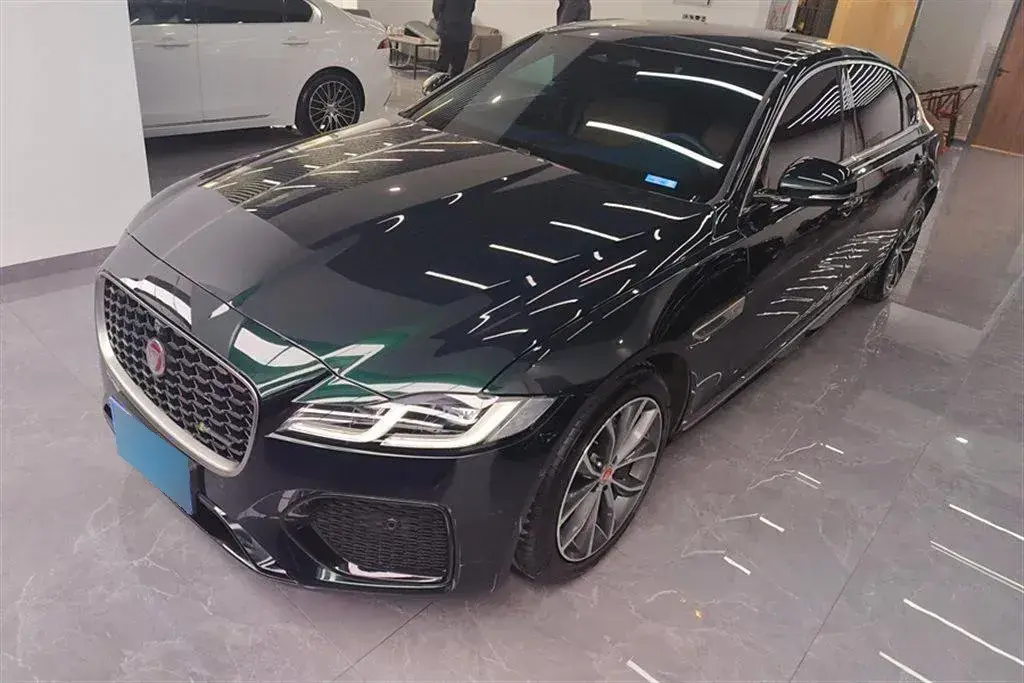 2022 Jaguar XFL 2.0T 250HP L4 8AT