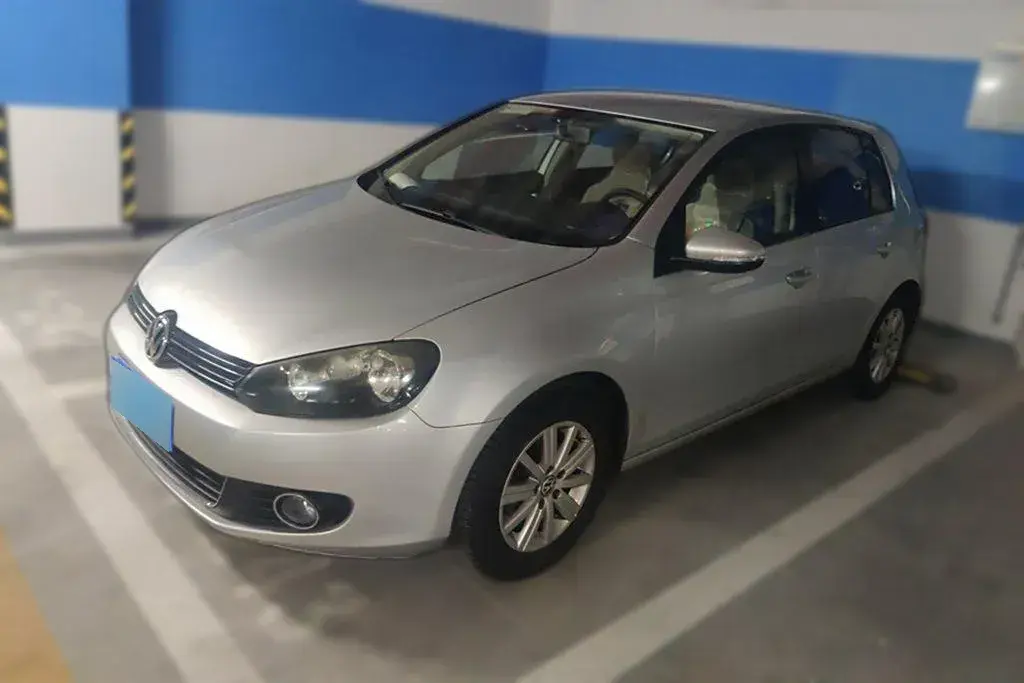 2012 Volkswagen Golf 1.6L 105HP L4 6AT