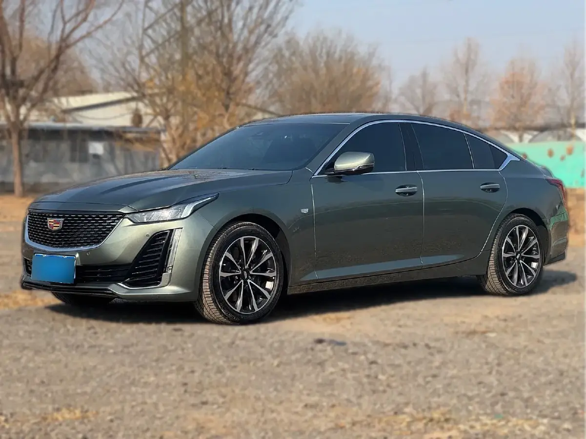 2022 Cadillac CT5 2.0T 237HP L4 10AT