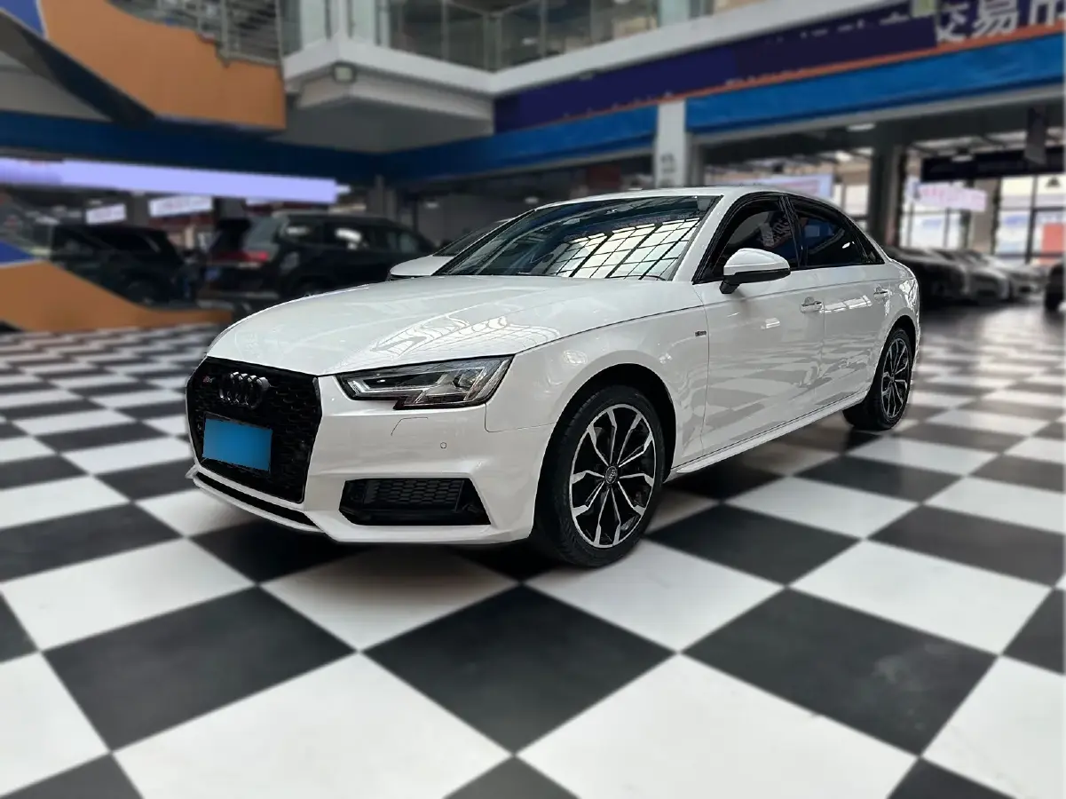 2018 Audi A4L 2.0T 190HP L4 7DCT