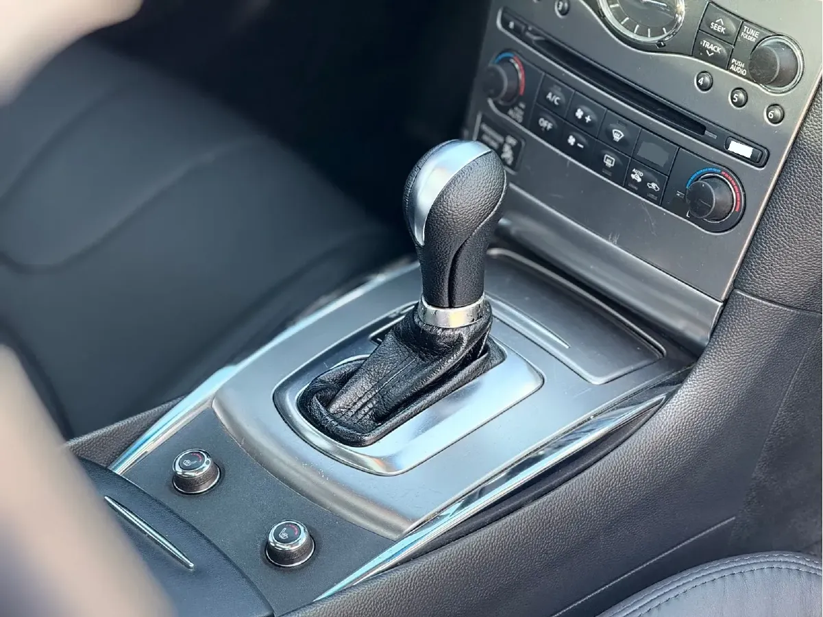 2013 Infiniti G Series 2.5L 235HP V6 7AT,autocango,china used car exporter,china ev exporter,chinese used car exporter,chinese used ev exporter