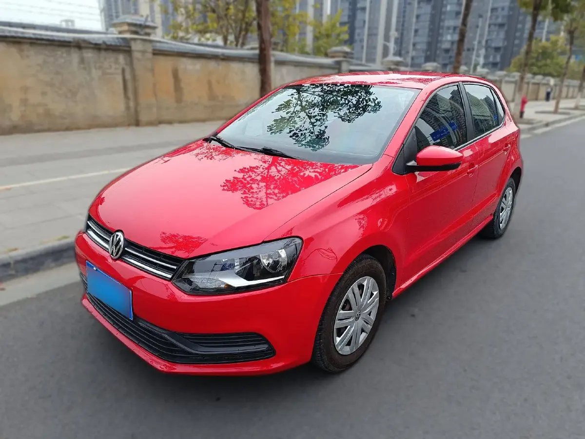 2014 Volkswagen Polo 1.4L 90HP L4 5MT