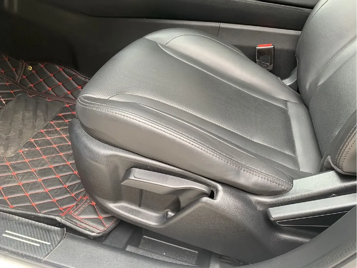 2020 DongFeng Fengon Fengon 580 Pro 1.5T 180HP L4 CVT,autocango,china used car exporter,china ev exporter,chinese used car exporter,chinese used ev exporter