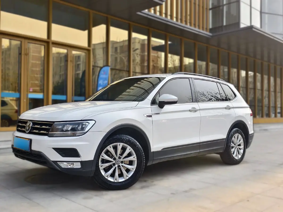 2017 Volkswagen Tiguan L 1.8T 180HP L4 7DCT