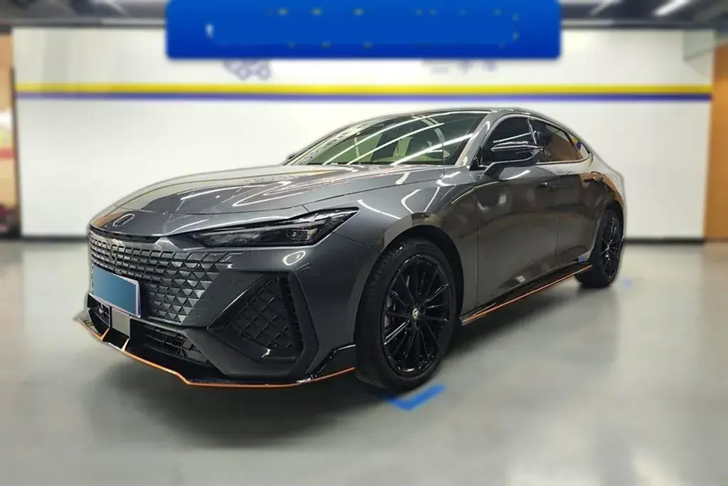 2022 ChangAn UNI-V 2.0T 233HP L4 8AT