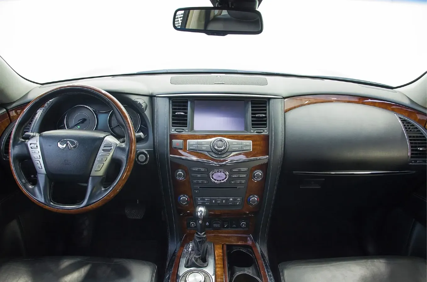 2016 Infiniti QX80 5.6L 398HP V8 7AT,autocango,china used car exporter,china ev exporter,chinese used car exporter,chinese used ev exporter