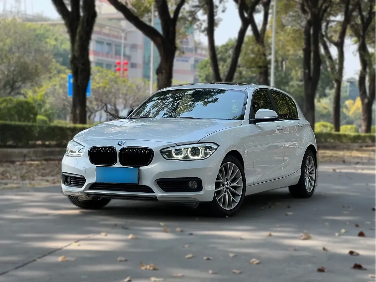 2015 BMW 1 Series 1.6T 177HP L4 8AT