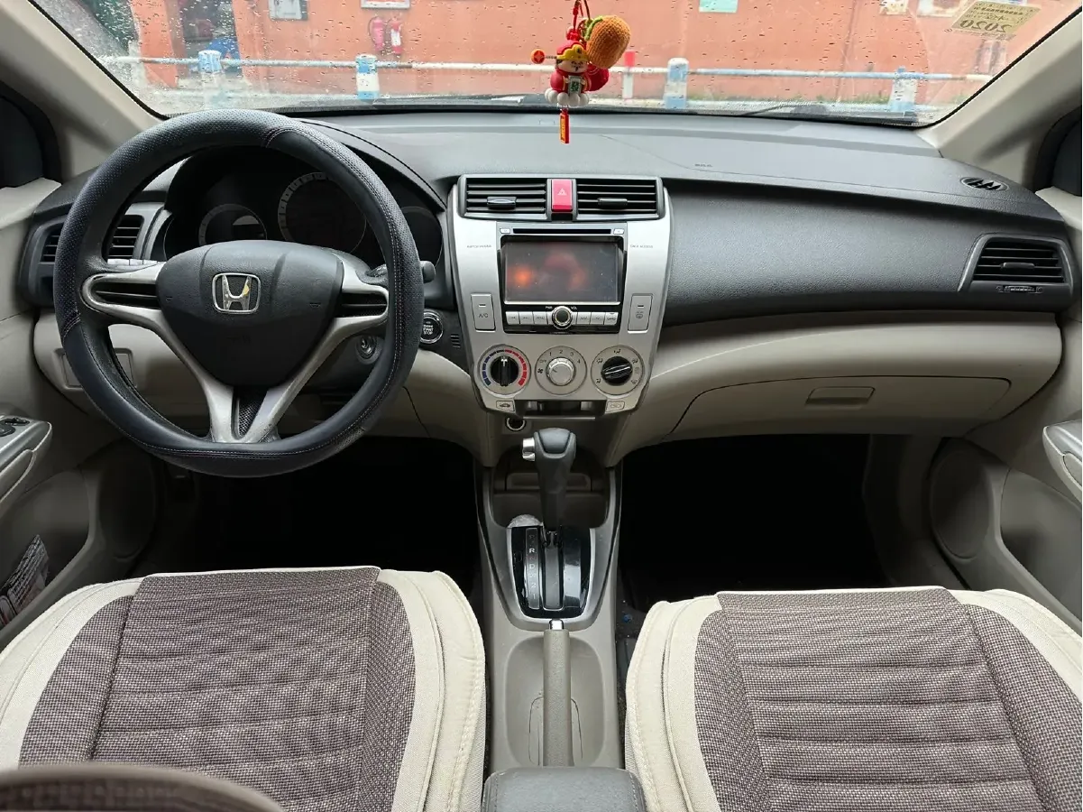 2011 Honda City Classic 1.5L 120HP L4 5AT,autocango,china used car exporter,china ev exporter,chinese used car exporter,chinese used ev exporter