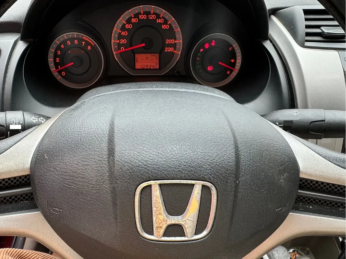 2011 Honda City Classic 1.5L 120HP L4 5AT,autocango,china used car exporter,china ev exporter,chinese used car exporter,chinese used ev exporter