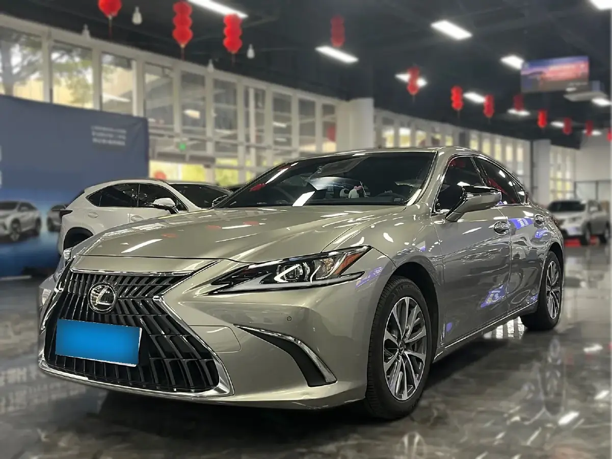 2022 Lexus ES 2.0L 173HP L4 CVT