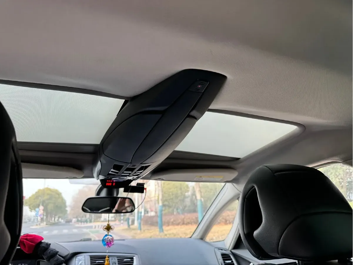 2014 DS 5 1.6T 163HP L4 6AT,autocango,china used car exporter,china ev exporter,chinese used car exporter,chinese used ev exporter