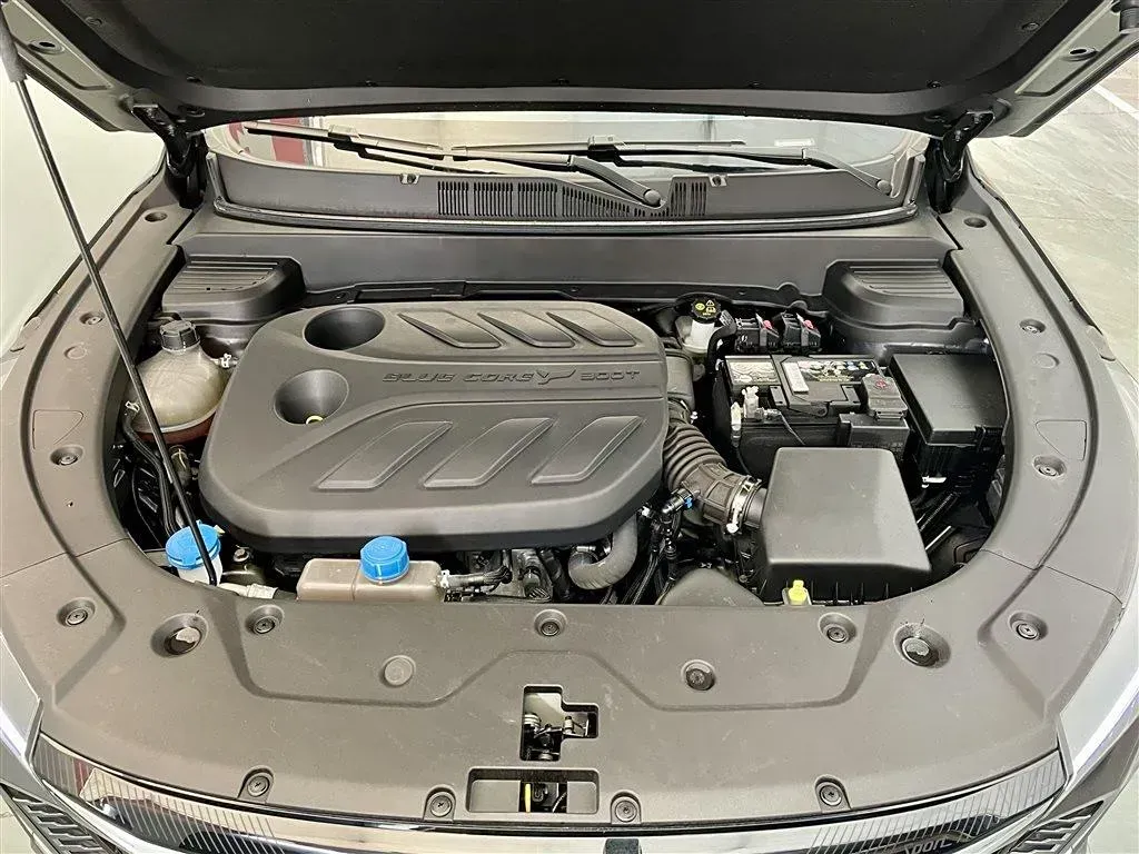 2023 ChangAn Oshan X5 Plus 1.5T 188HP L4 7DCT,autocango,china used car exporter,china ev exporter,chinese used car exporter,chinese used ev exporter