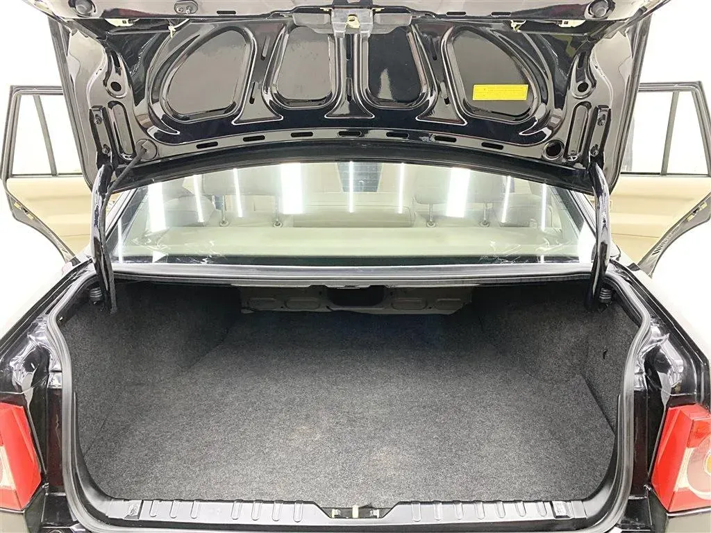 2008 Volkswagen Santana Vista 1.8L 101HP L4 5MT,autocango,china used car exporter,china ev exporter,chinese used car exporter,chinese used ev exporter