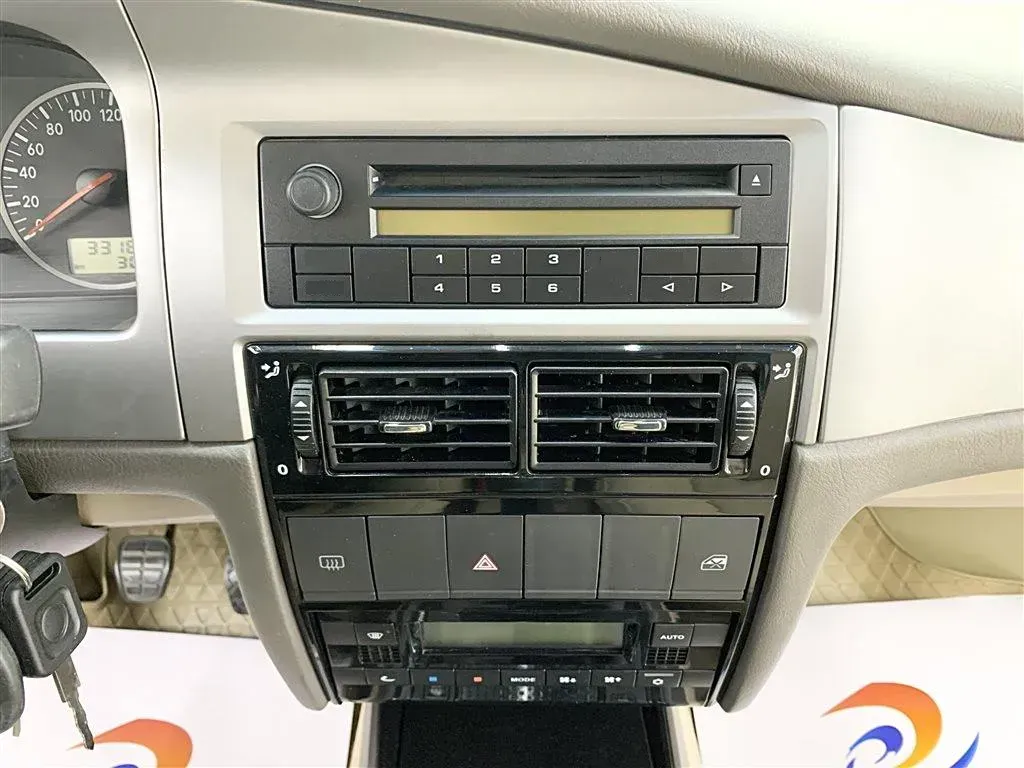 2008 Volkswagen Santana Vista 1.8L 101HP L4 5MT,autocango,china used car exporter,china ev exporter,chinese used car exporter,chinese used ev exporter