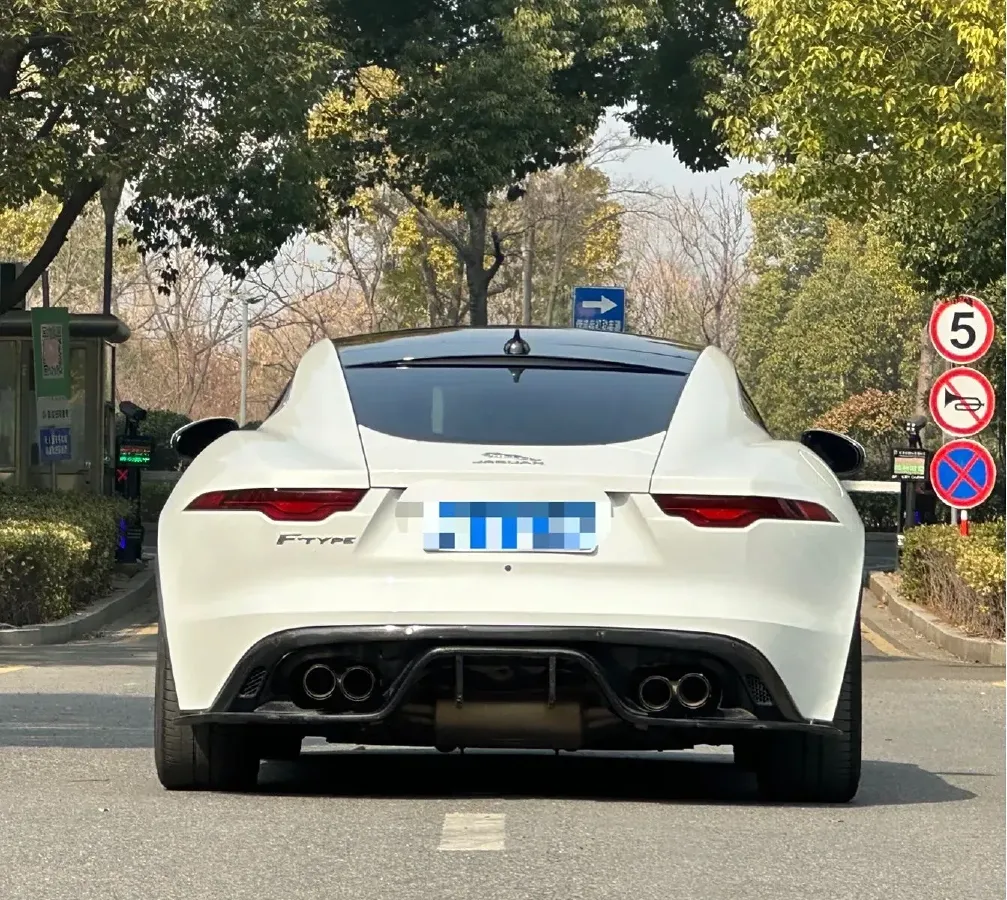 2021 Jaguar F-TYPE 2.0T 300HP L4 8AT,autocango,china used car exporter,china ev exporter,chinese used car exporter,chinese used ev exporter