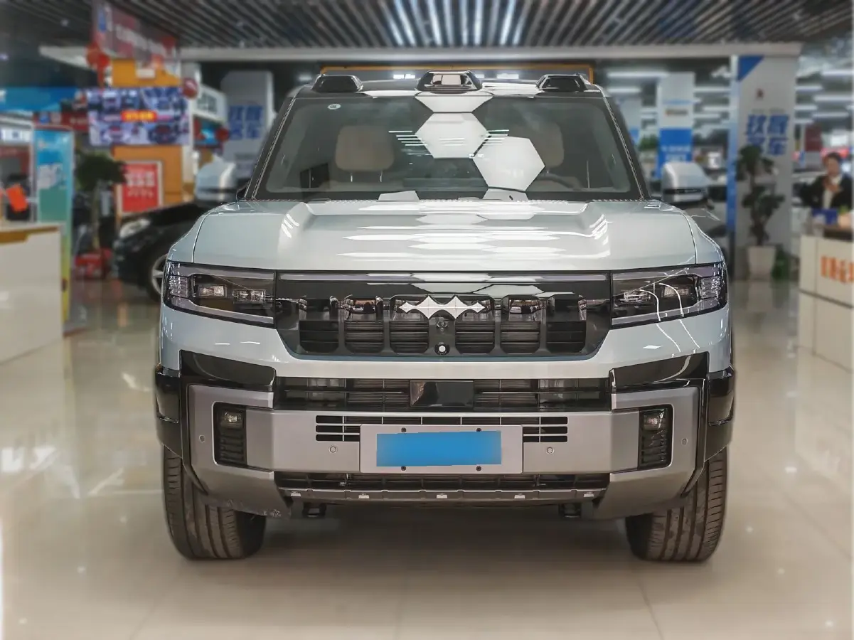 2025 FangChengBao Bao 8 2.0T 272HP L4 E-CVT PHEV 36.8KWH