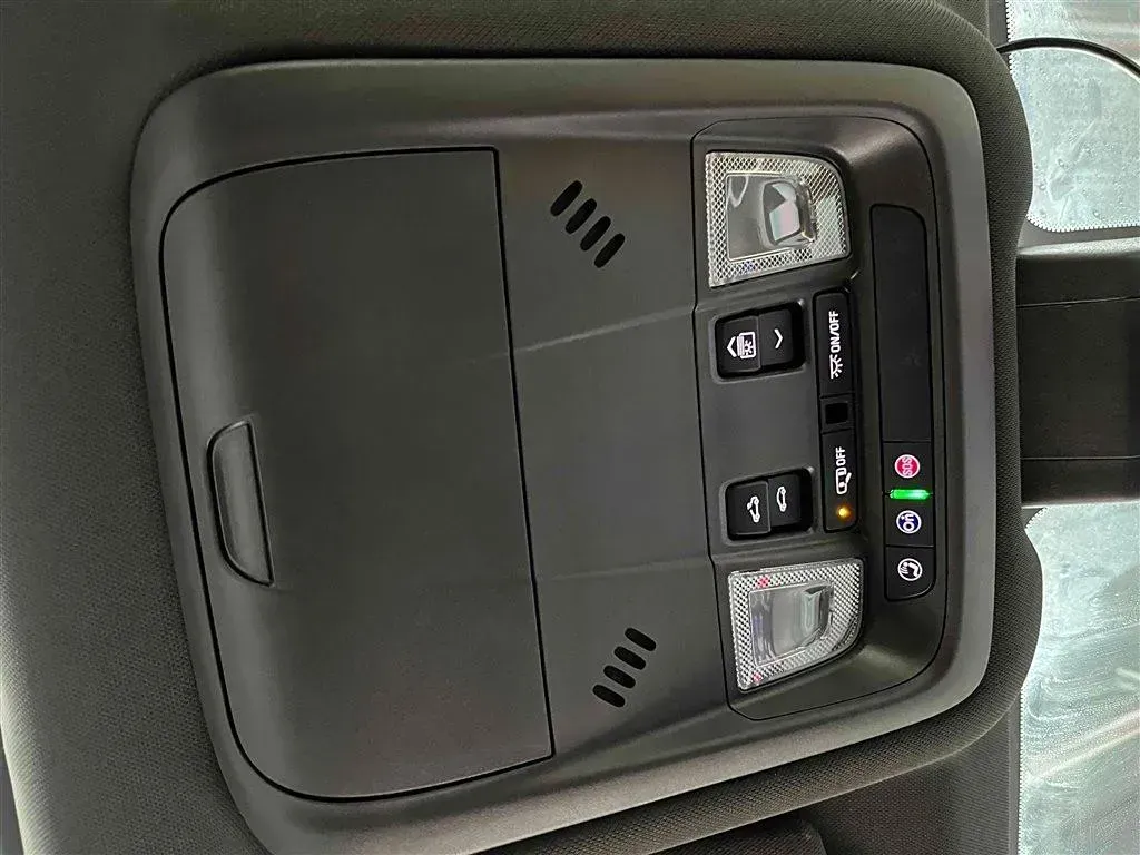 2021 Chevrolet Equinox 2.0T 237HP L4 9AT,autocango,china used car exporter,china ev exporter,chinese used car exporter,chinese used ev exporter