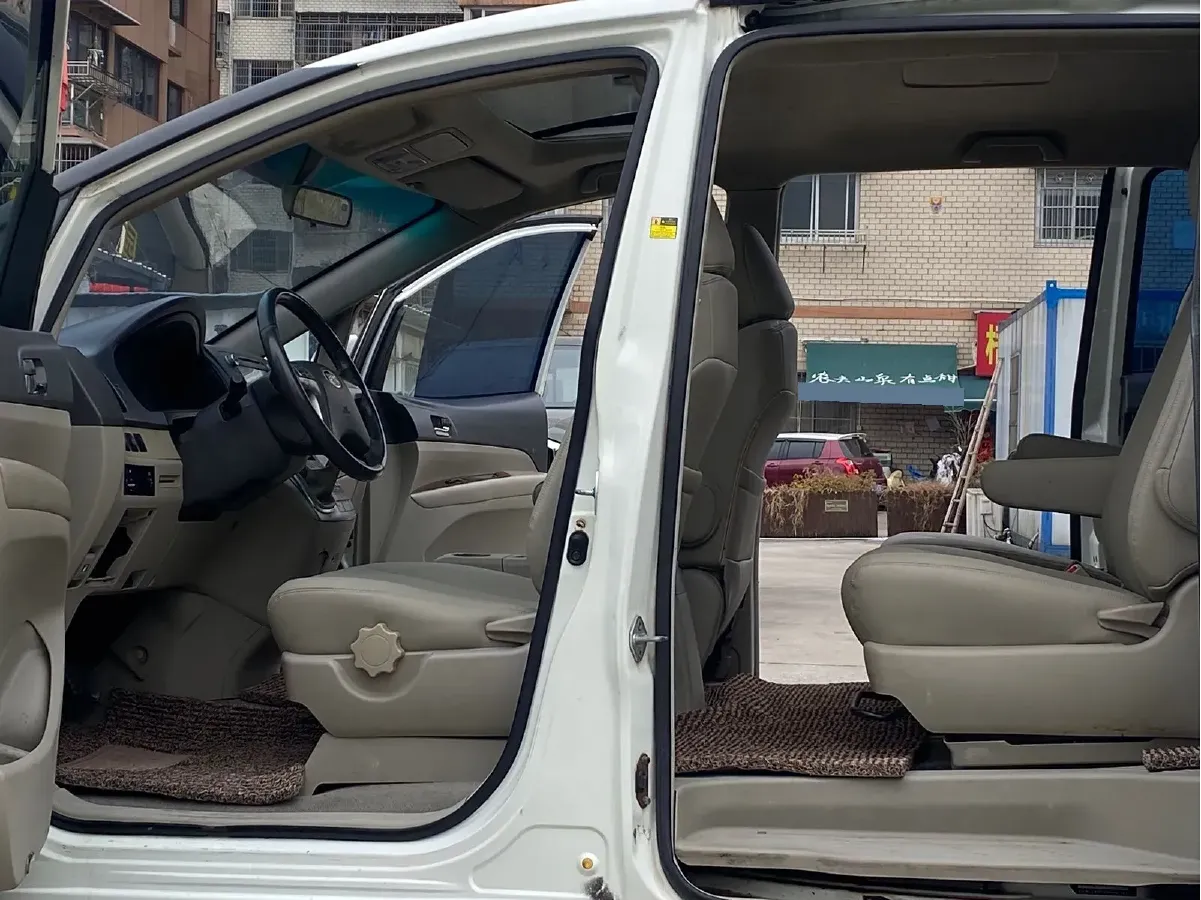 2013 BYD M6 2.0L 140HP L4 5MT,autocango,china used car exporter,china ev exporter,chinese used car exporter,chinese used ev exporter