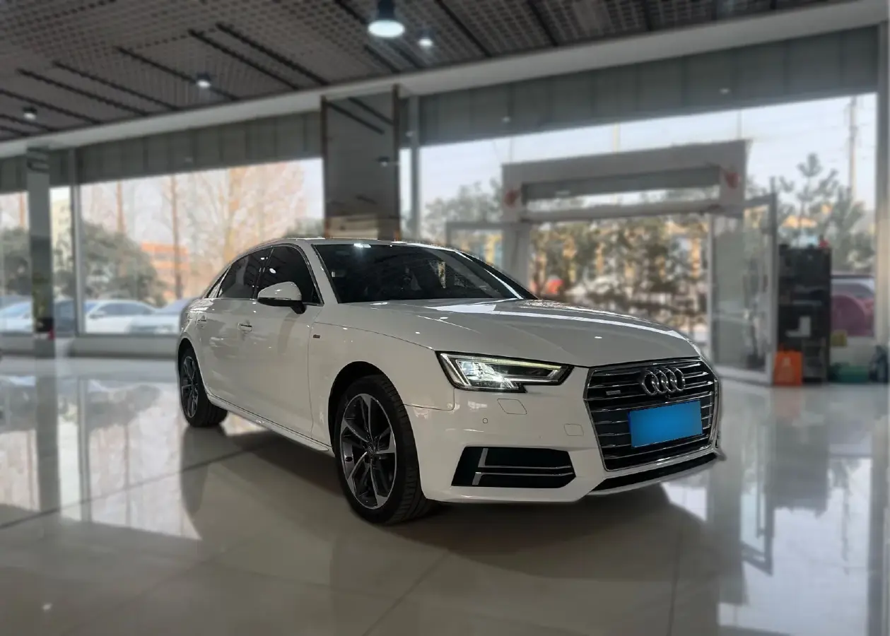 2018 Audi A4L 2.0T 190HP L4 7DCT