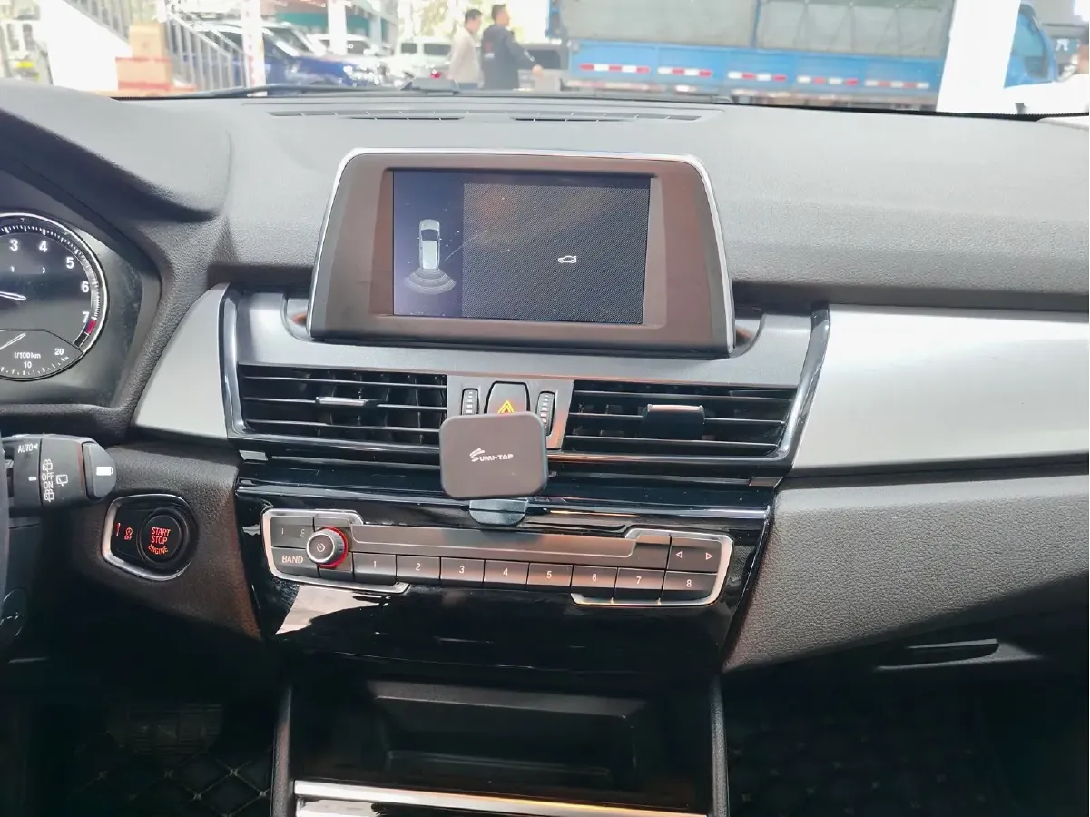 2019 BMW 2 Series SUV 1.5T 140HP L3 7DCT,autocango,china used car exporter,china ev exporter,chinese used car exporter,chinese used ev exporter