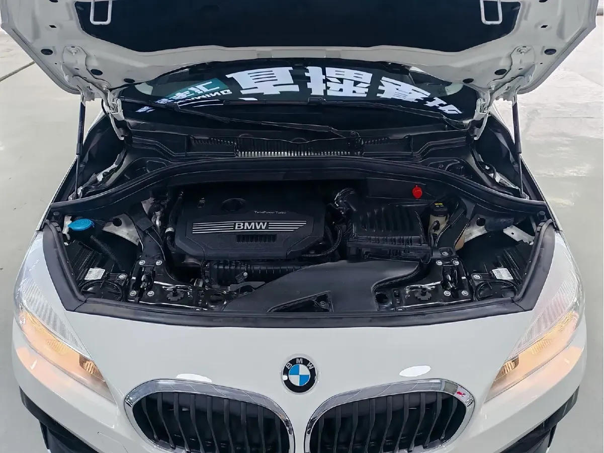 2019 BMW 2 Series SUV 1.5T 140HP L3 7DCT,autocango,china used car exporter,china ev exporter,chinese used car exporter,chinese used ev exporter