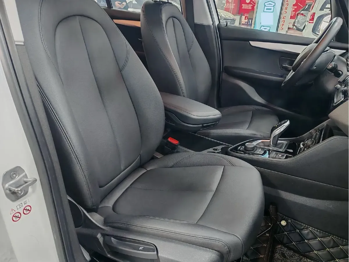 2019 BMW 2 Series SUV 1.5T 140HP L3 7DCT,autocango,china used car exporter,china ev exporter,chinese used car exporter,chinese used ev exporter